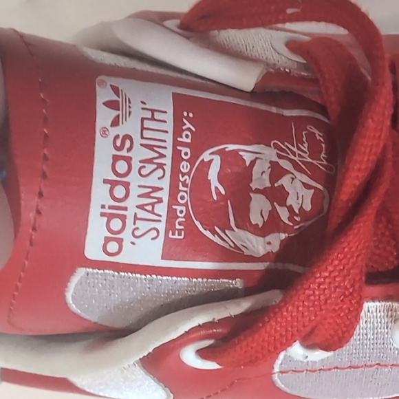 Men's bright red and silverish white polka dots Adidas Stan Smith endorsed - Picture 2 of 5